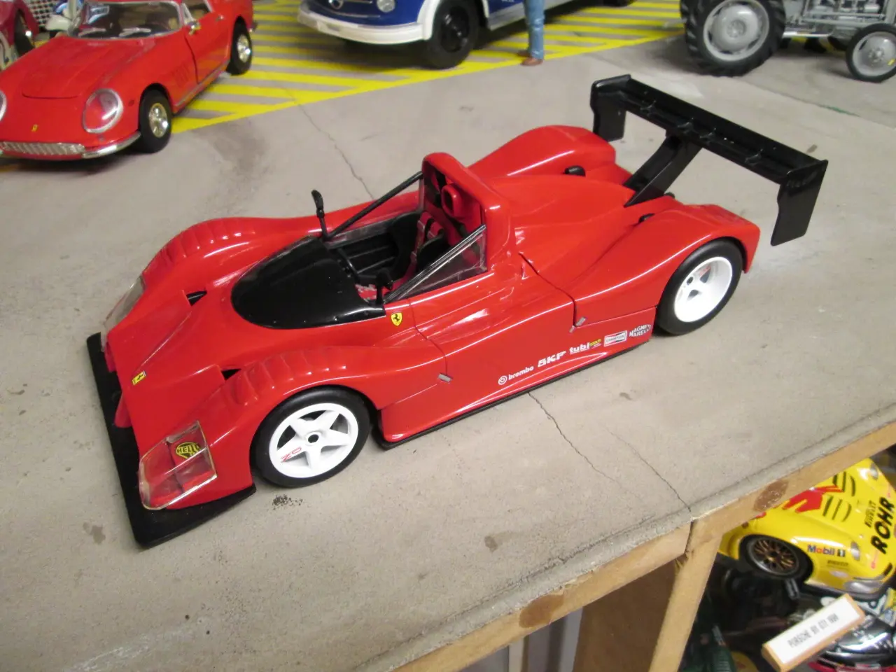 Billede 3 - Modelbil Ferrari sp333 Hotwheels 1:18