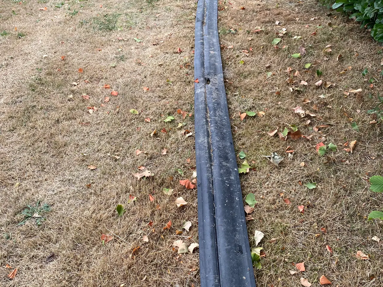 Billede 2 - Kabelskinne i gummi, 4 meter
