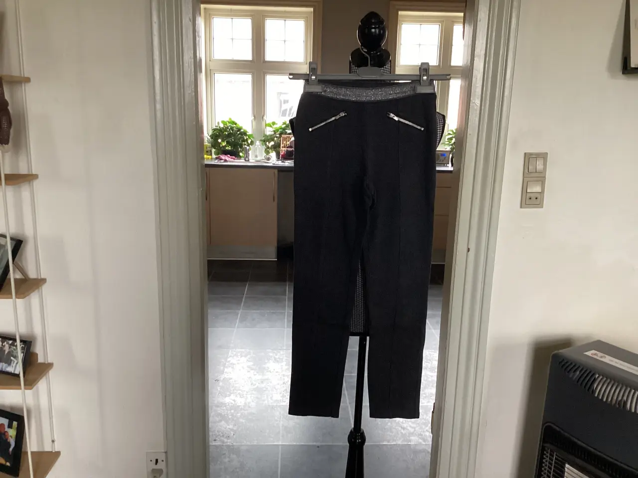 Billede 2 - Børne Bukser / Leggins.Forsk. Str.