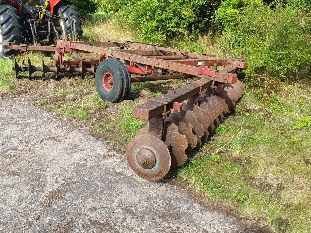Billede 2 - Bugseret Tallerkenharve ca 4 m.