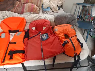 3 stk. Redningsveste