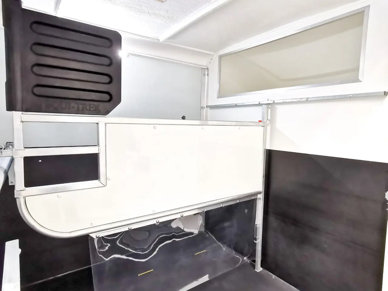 Billede 8 - Peugeot Boxer 335 2,2 BlueHDi 140 L3H3 Hestetransport