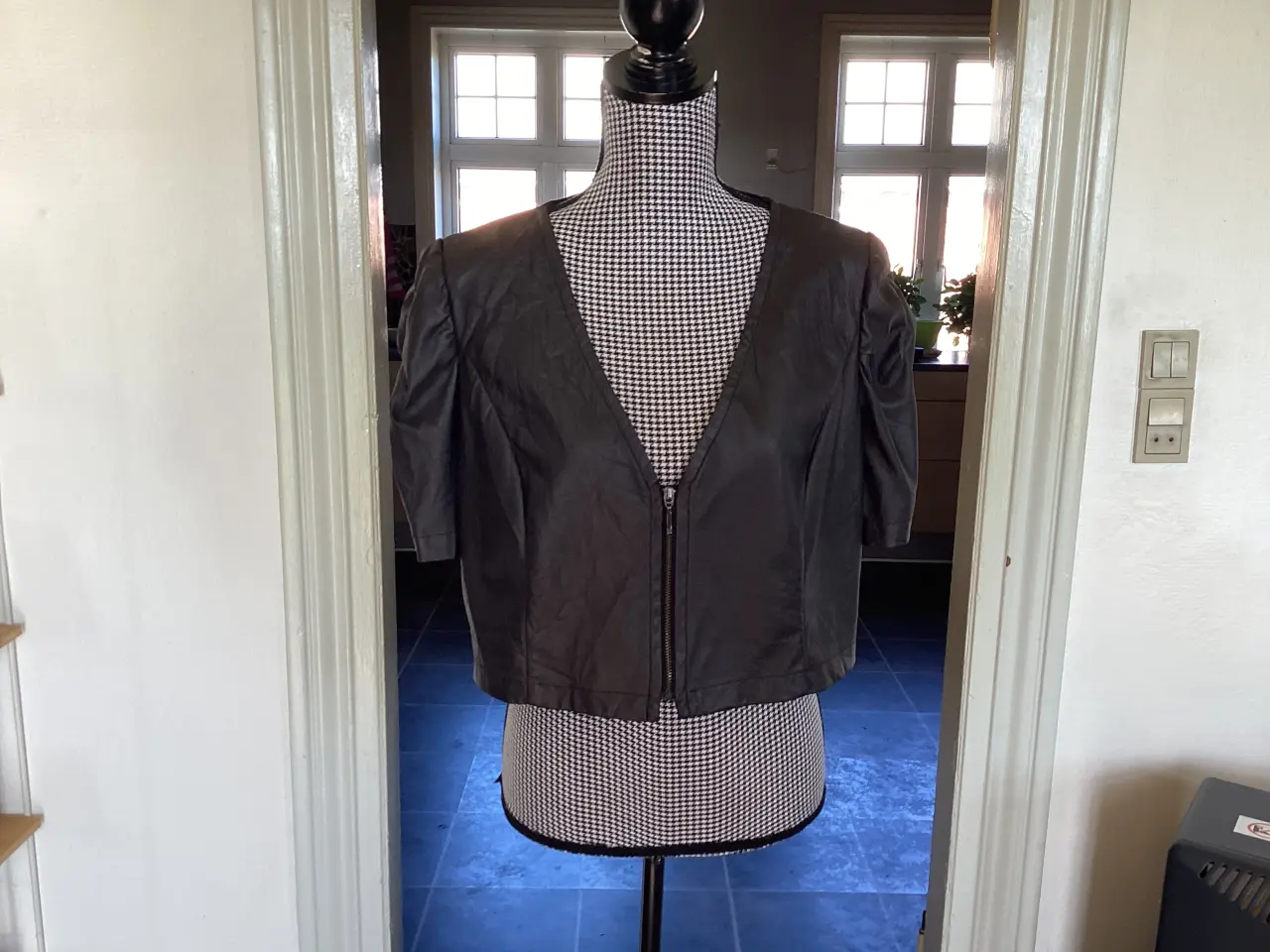 Billede 13 - Jakker. Str: XS - 34- S - 40- M - L