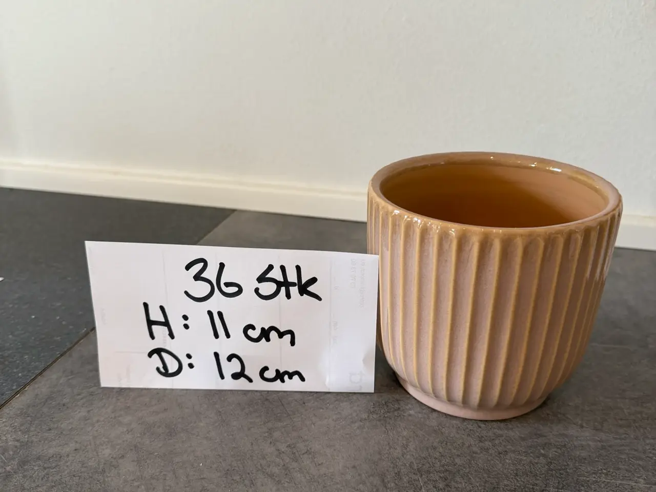 Billede 9 - Div potter osv fra lukket blomster butik 