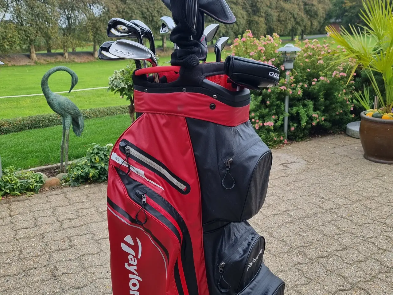 Billede 2 - Golfsæt med el-vogn og vandtæt vognbag