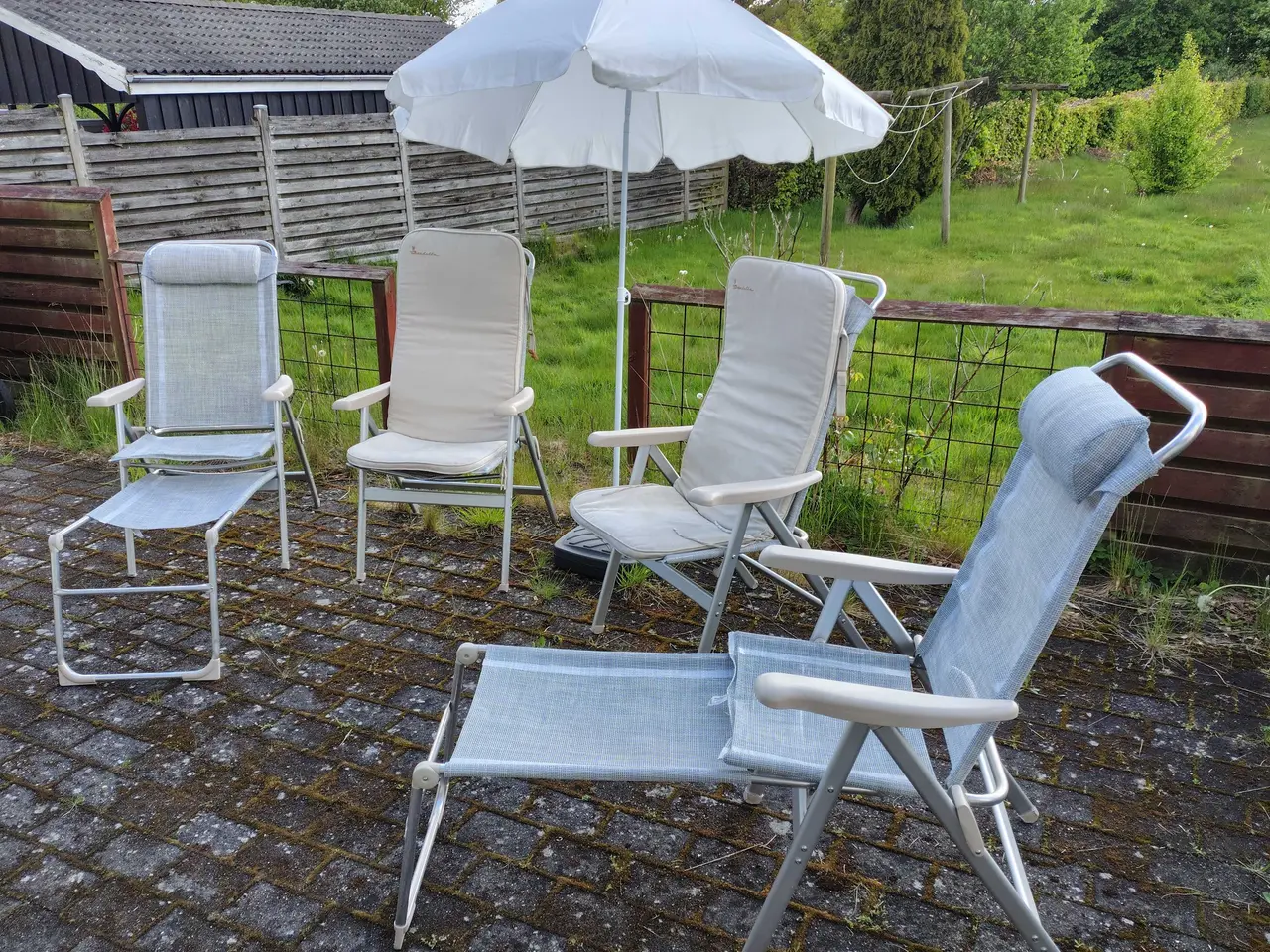 Billede 2 - 4 stk Crespo campingstole og parasol