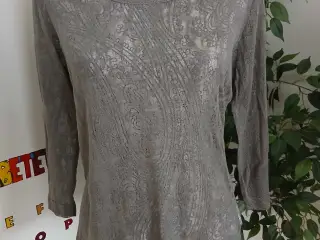 Top. Cream. Large/40