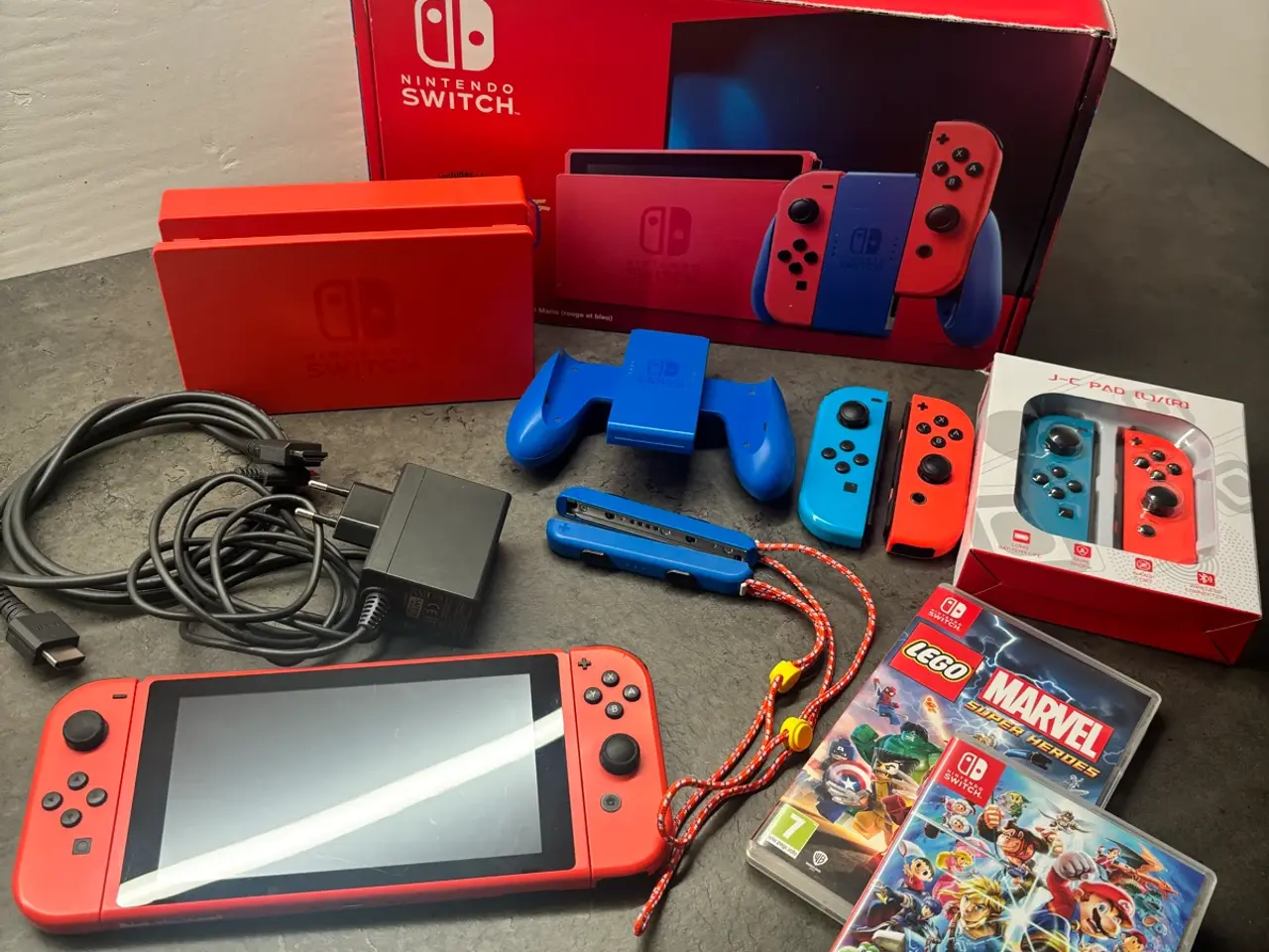 Billede 1 - Nintendo Switch inkl. tilbehør og 50+ spil