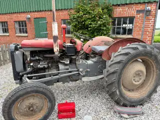Massey Ferguson 35 3 cyl perkins multipower