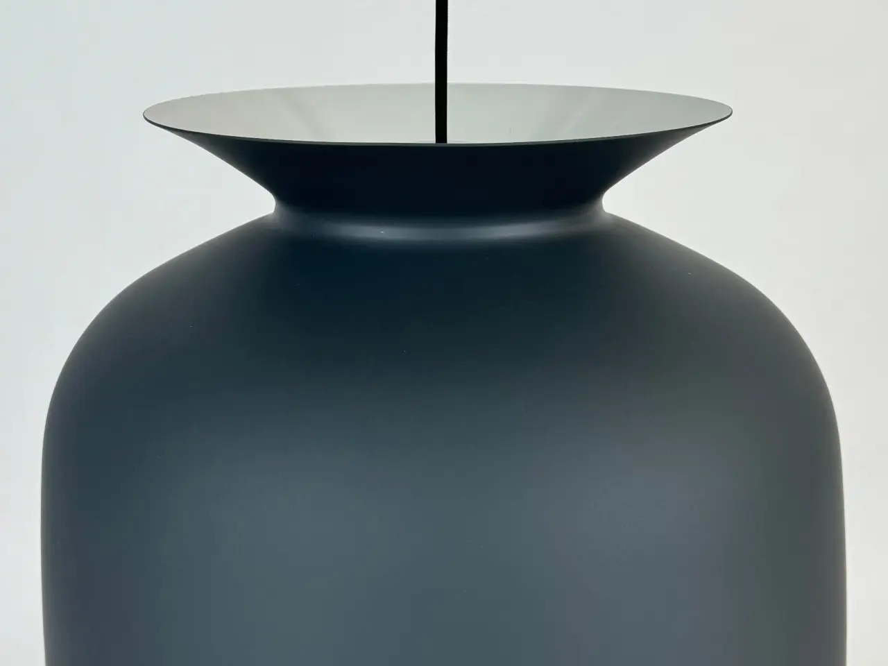 Billede 4 - GUBI Ronde Lampe – Mørkegrå Ø40 cm