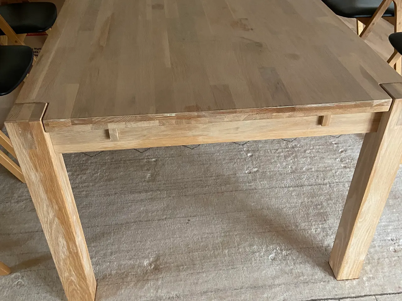Billede 1 - Spisebord