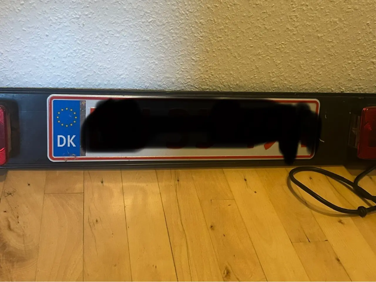 Billede 1 - Nummerpladeholder til f.eks cykler mm