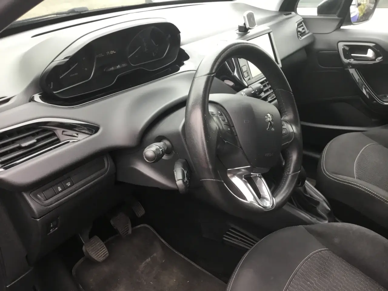 Billede 6 - Peugout 208 1,6 hdi 100hk service ok v Peugout 