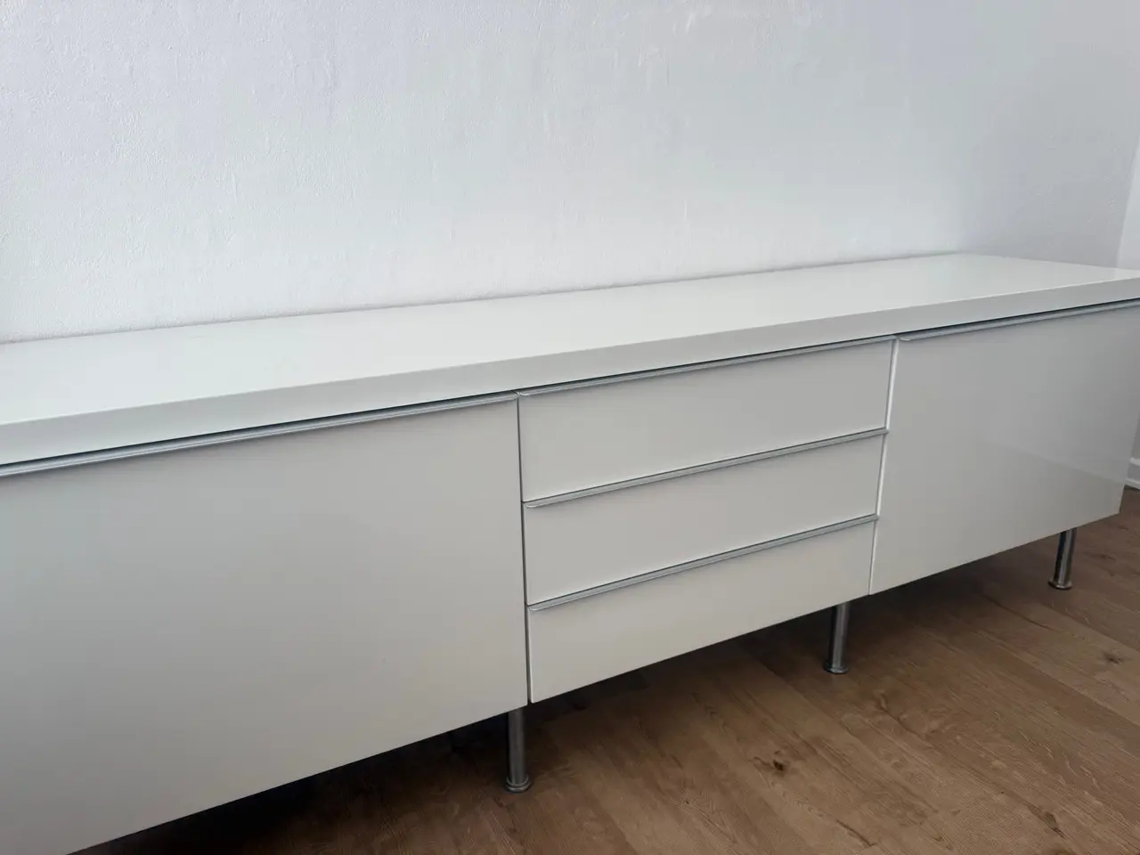 Billede 1 - TV skænk med overskab fra ikea