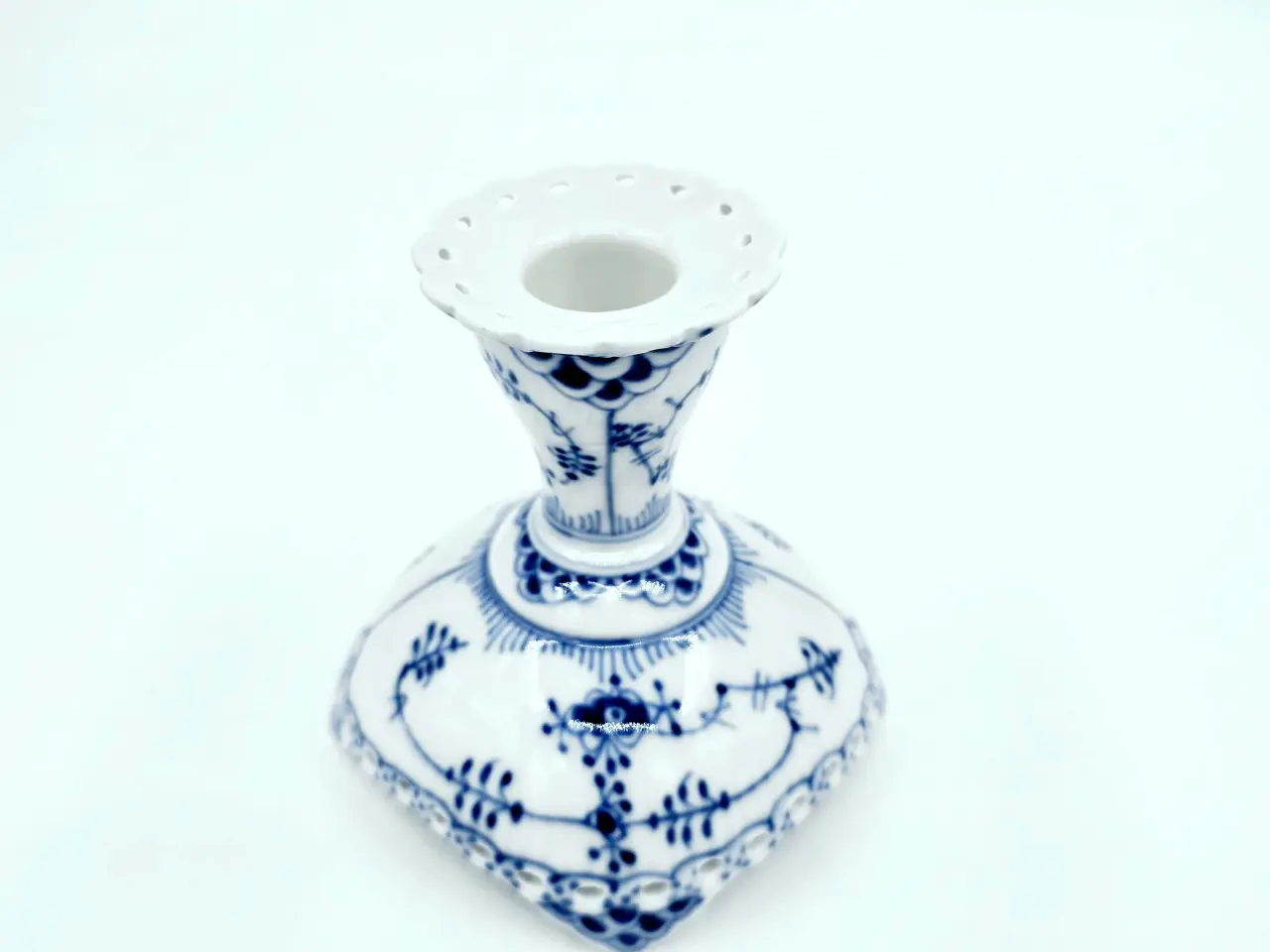 Billede 9 - Musselmalet Helblonde Lysestage Porcelæn