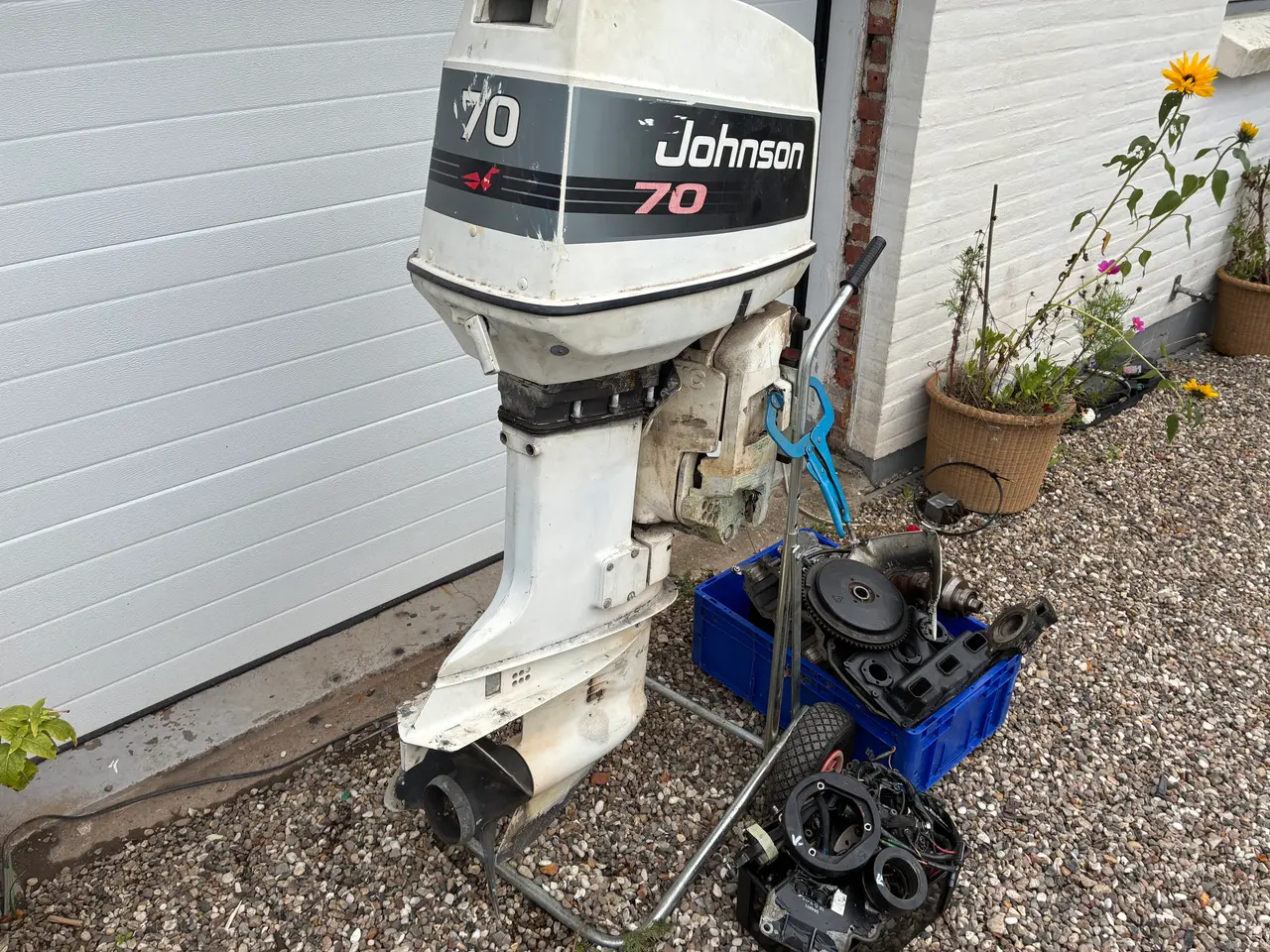 Billede 3 - Johnson 70 HK 3 cyl 2 takt til renovering/ dele