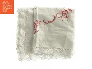 Borddug med broderi og blondekant (str. 90x90 cm)