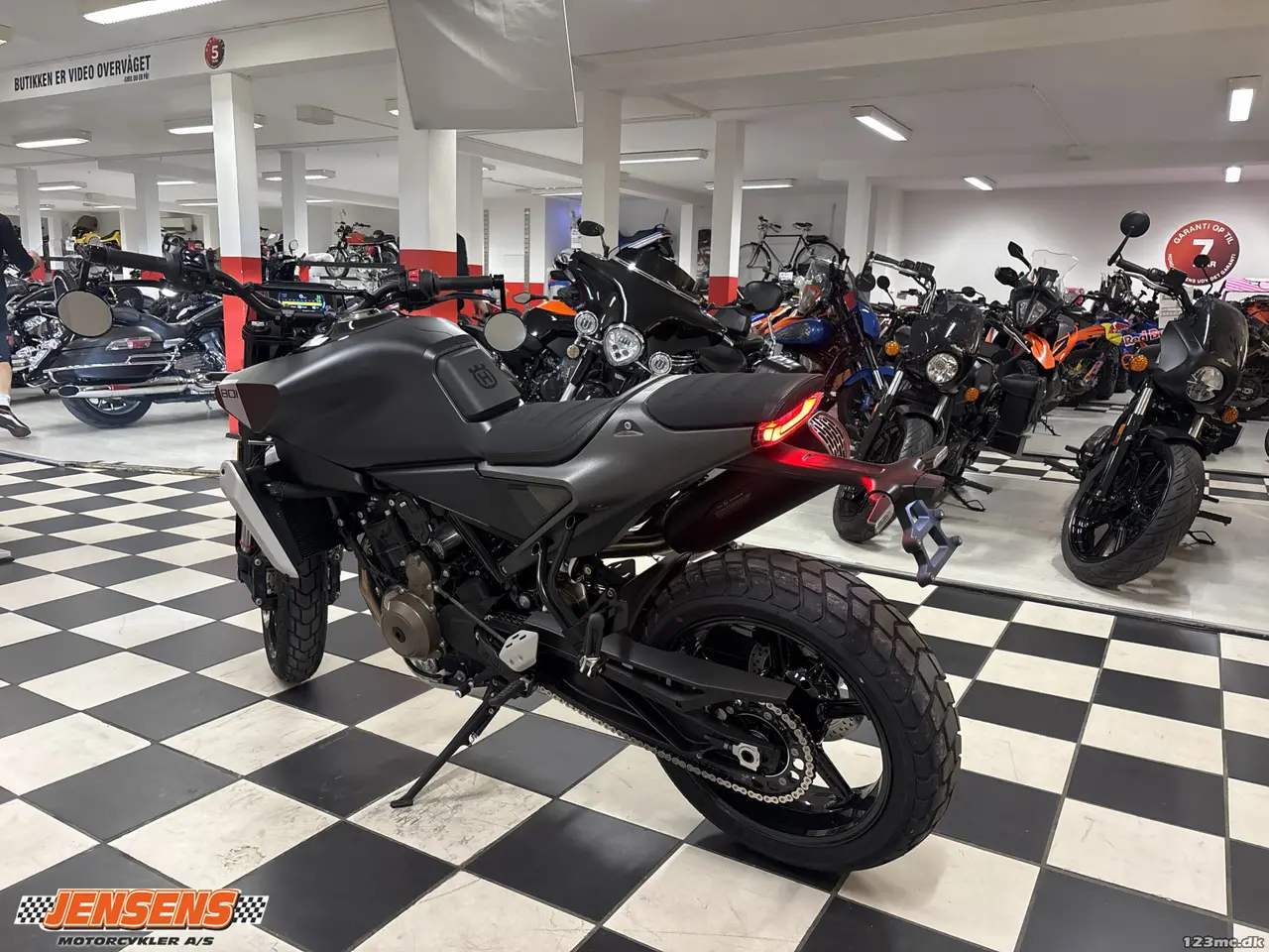 Billede 5 - Husqvarna Svartpilen 801