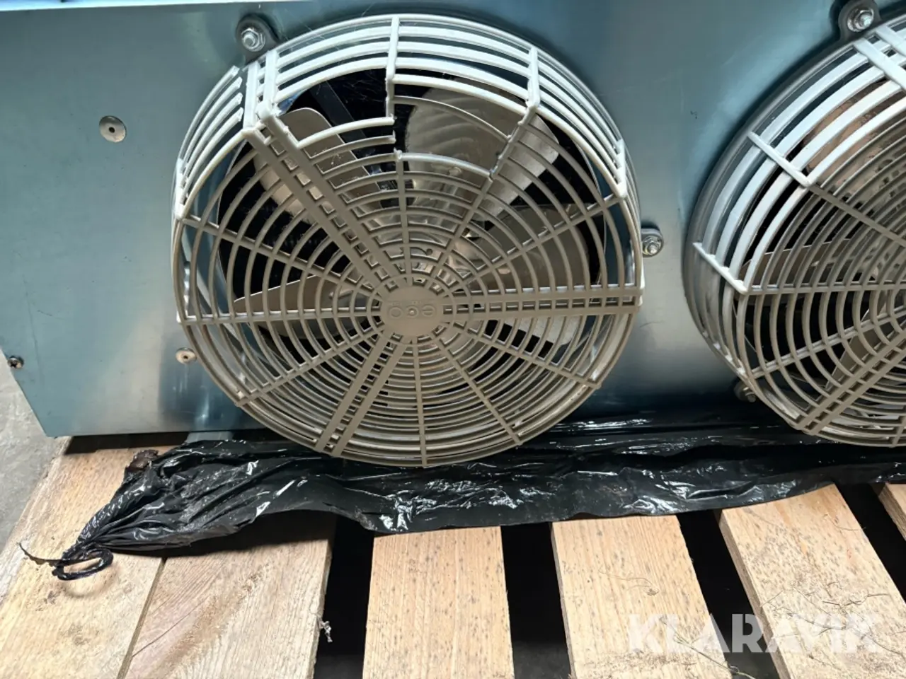 Billede 5 - Køle-kondensator og ventilations udstyr fra pels produktion