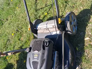 Plæneklipper sælges ellers byttes bud modtage