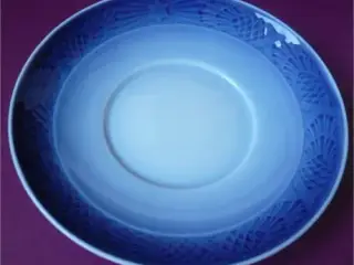 Royal Copenhagen - stor underkop med julemotiver