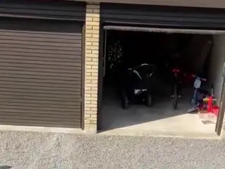 Garage 15m2 med el udlejes
