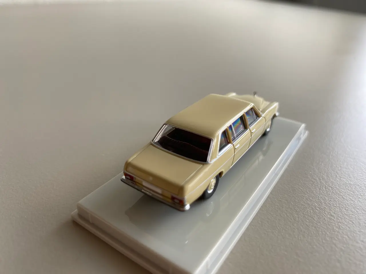 Billede 3 - Mercedes-Benz modelbil beige