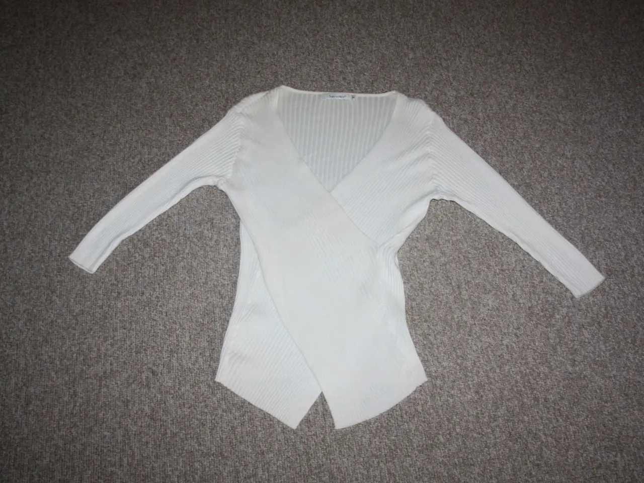 Billede 1 - Slå-om Friendtex bluse str. M 92% cotton 8% elasta