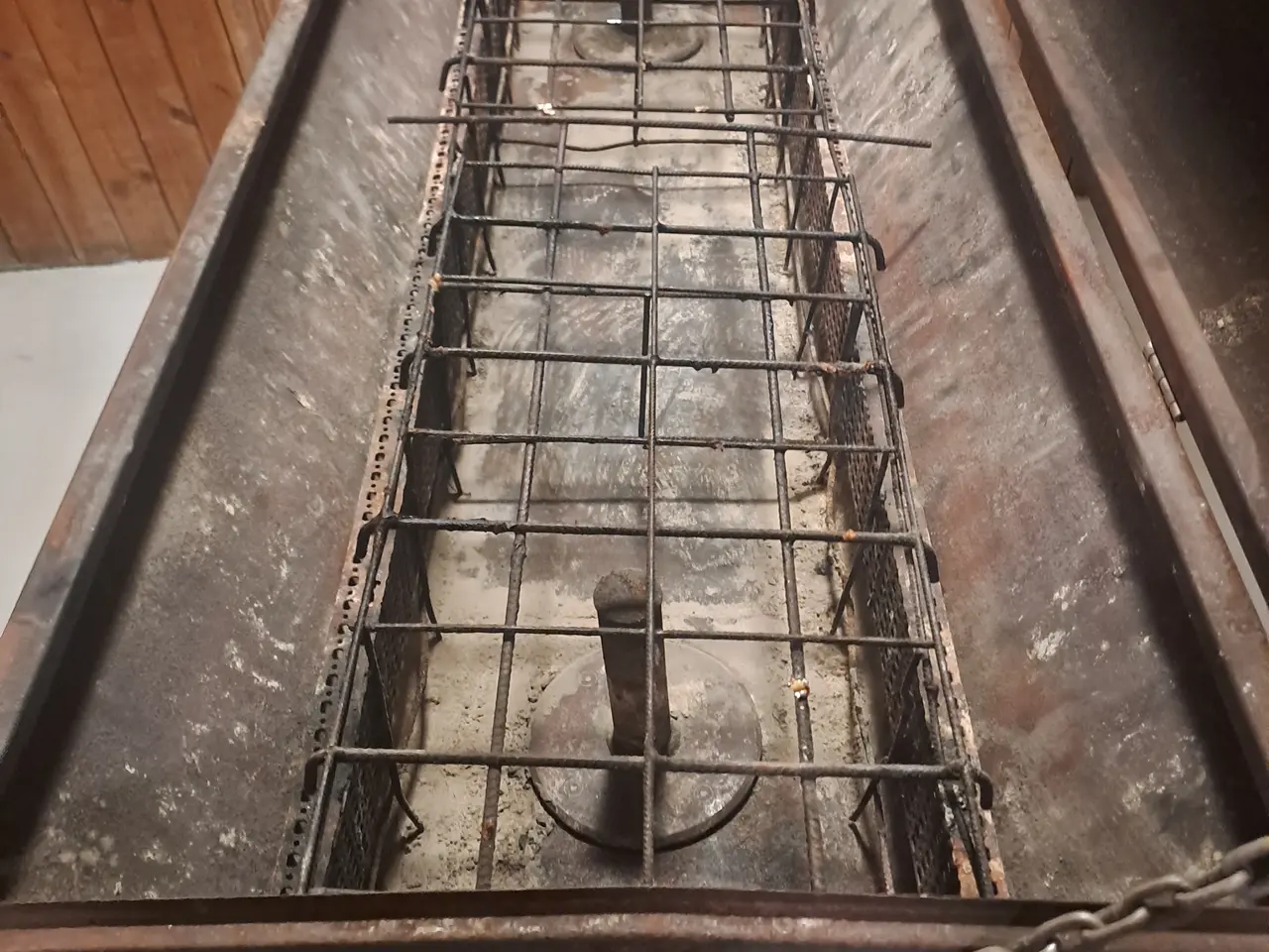 Billede 2 - Pattegris grill, med hjul for nem transport