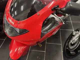 Yamaha YZF 750 R
