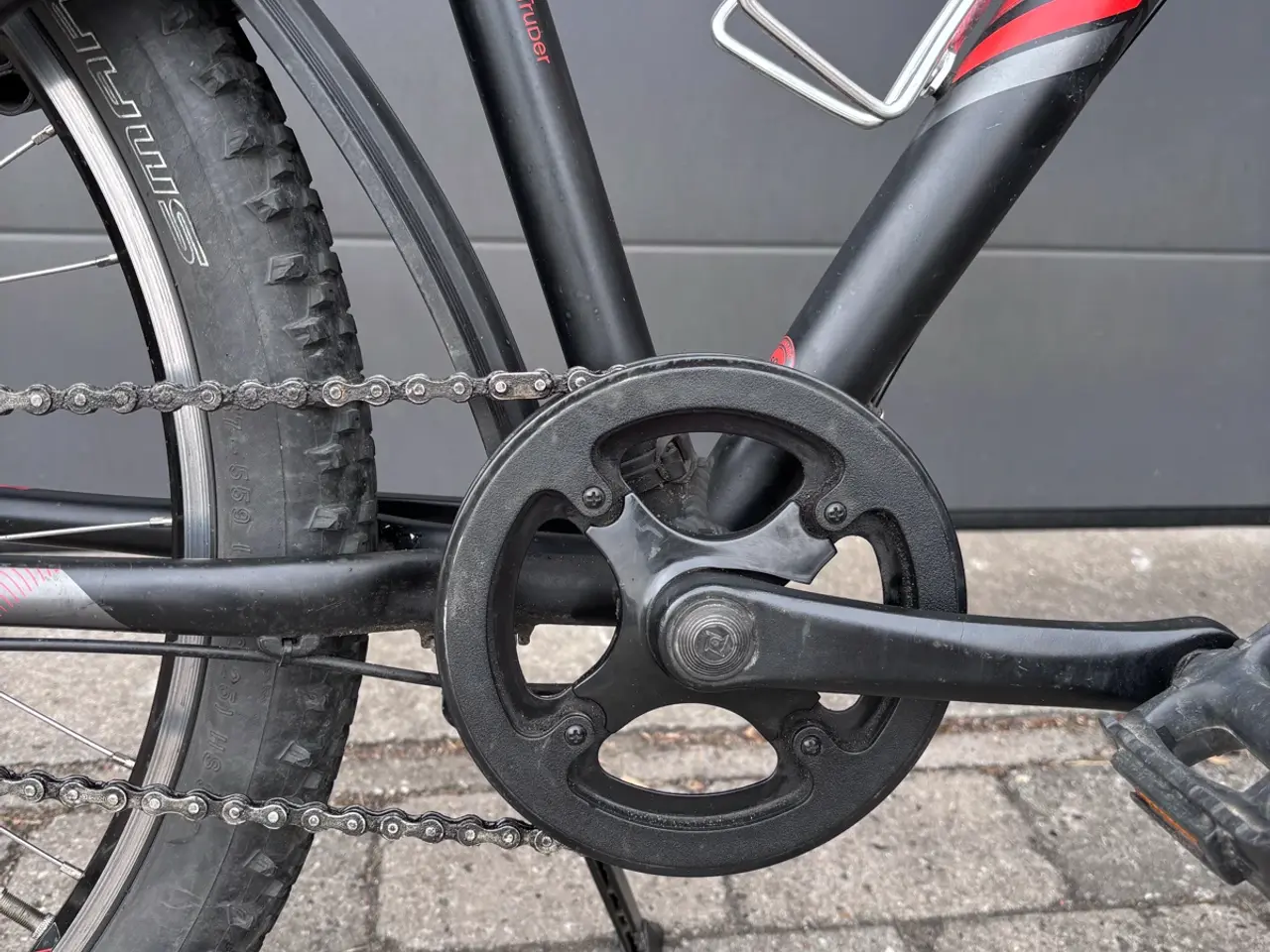 Billede 3 - Sort og rød mountainbike 26”