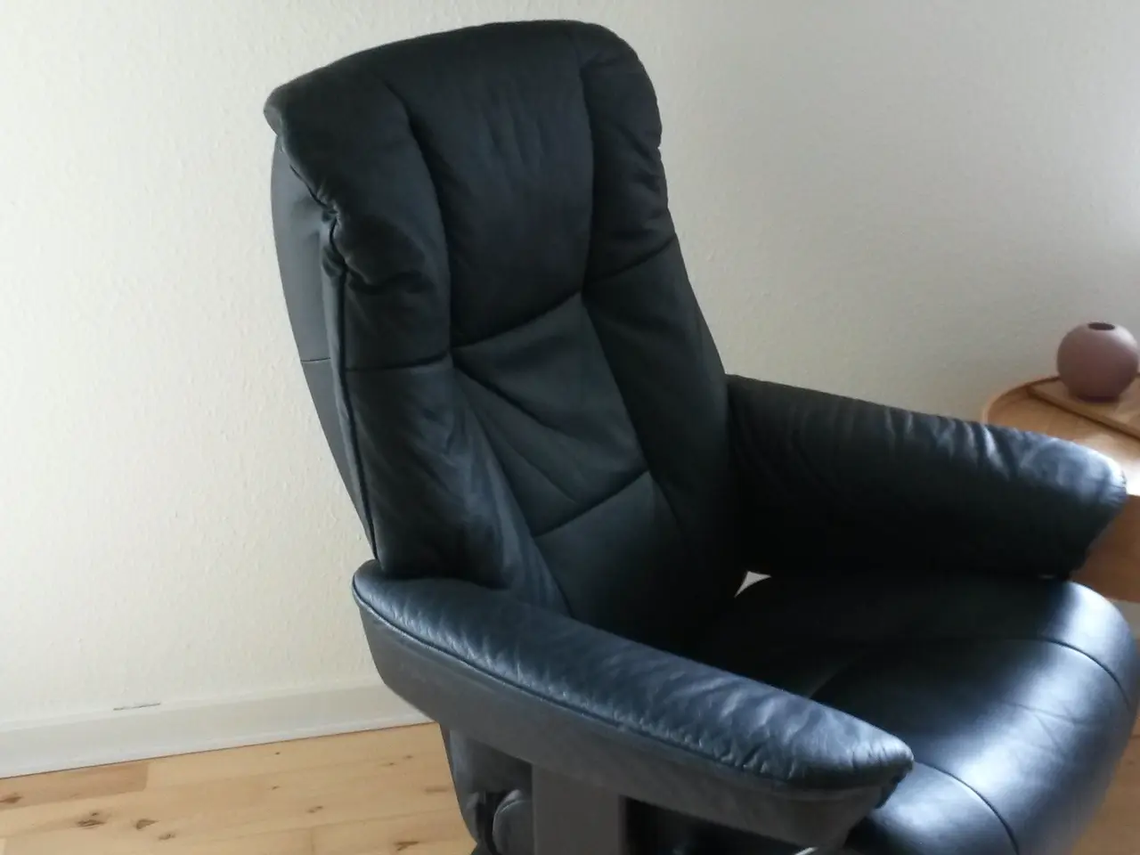 Billede 3 - meget velholdt stressless stol i str medium