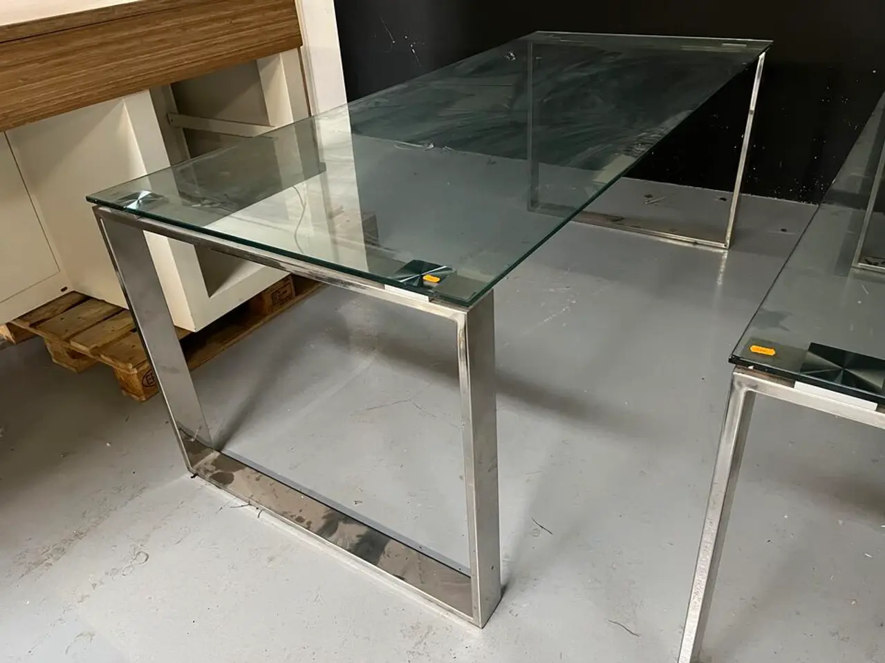 Billede 1 - Glasbord med metal ramme