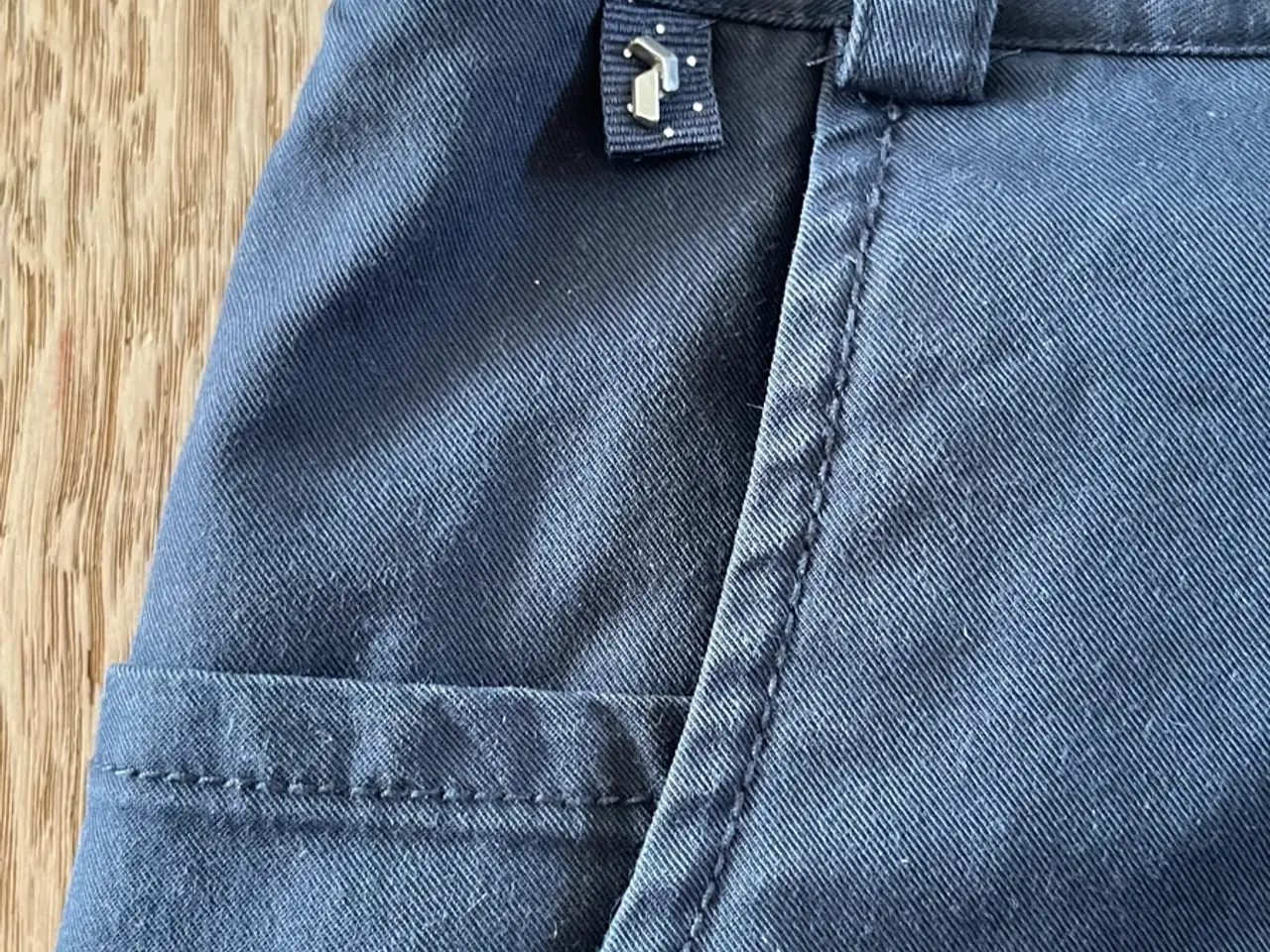 Billede 3 - Peak Performance skort / nederdel med indershorts 