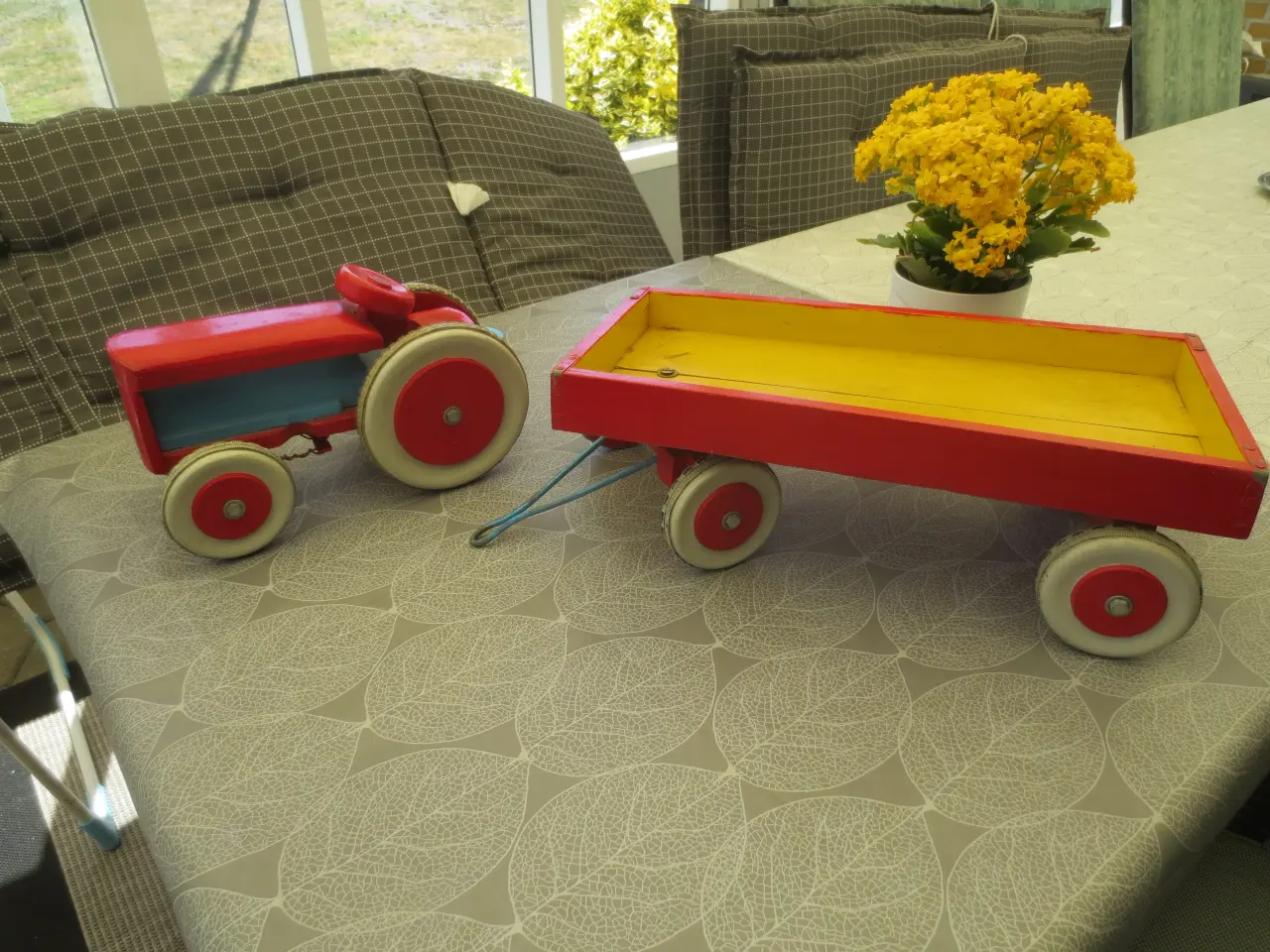 Billede 1 - 1 sæt Retro Model trælegetøj Traktor og vogn