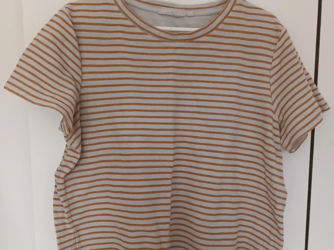 Billede 1 - Basic Apparel T-shirt i str XL