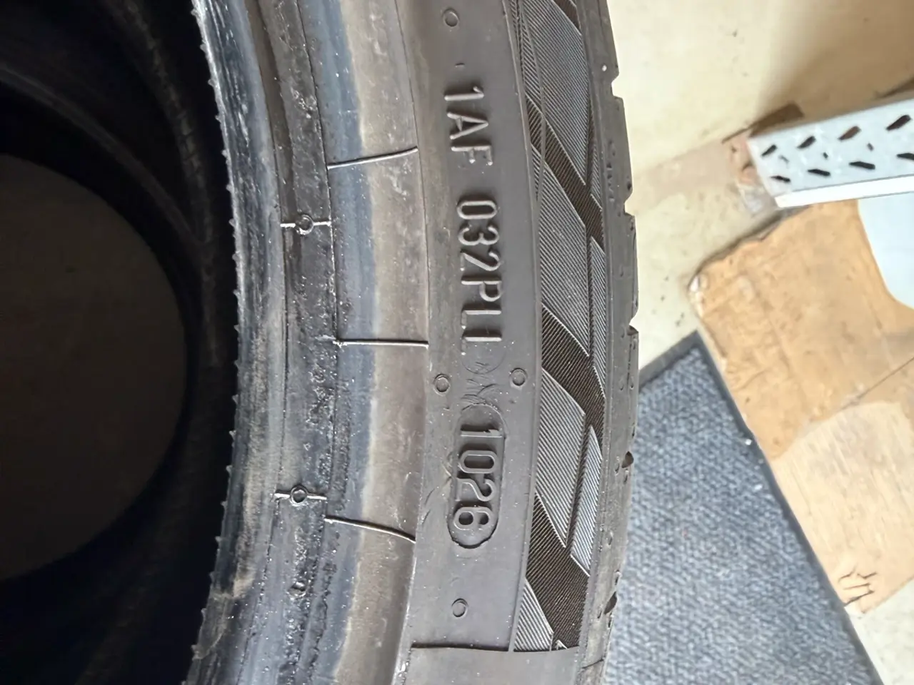 Billede 3 - 225/40R18 Sommerdæk