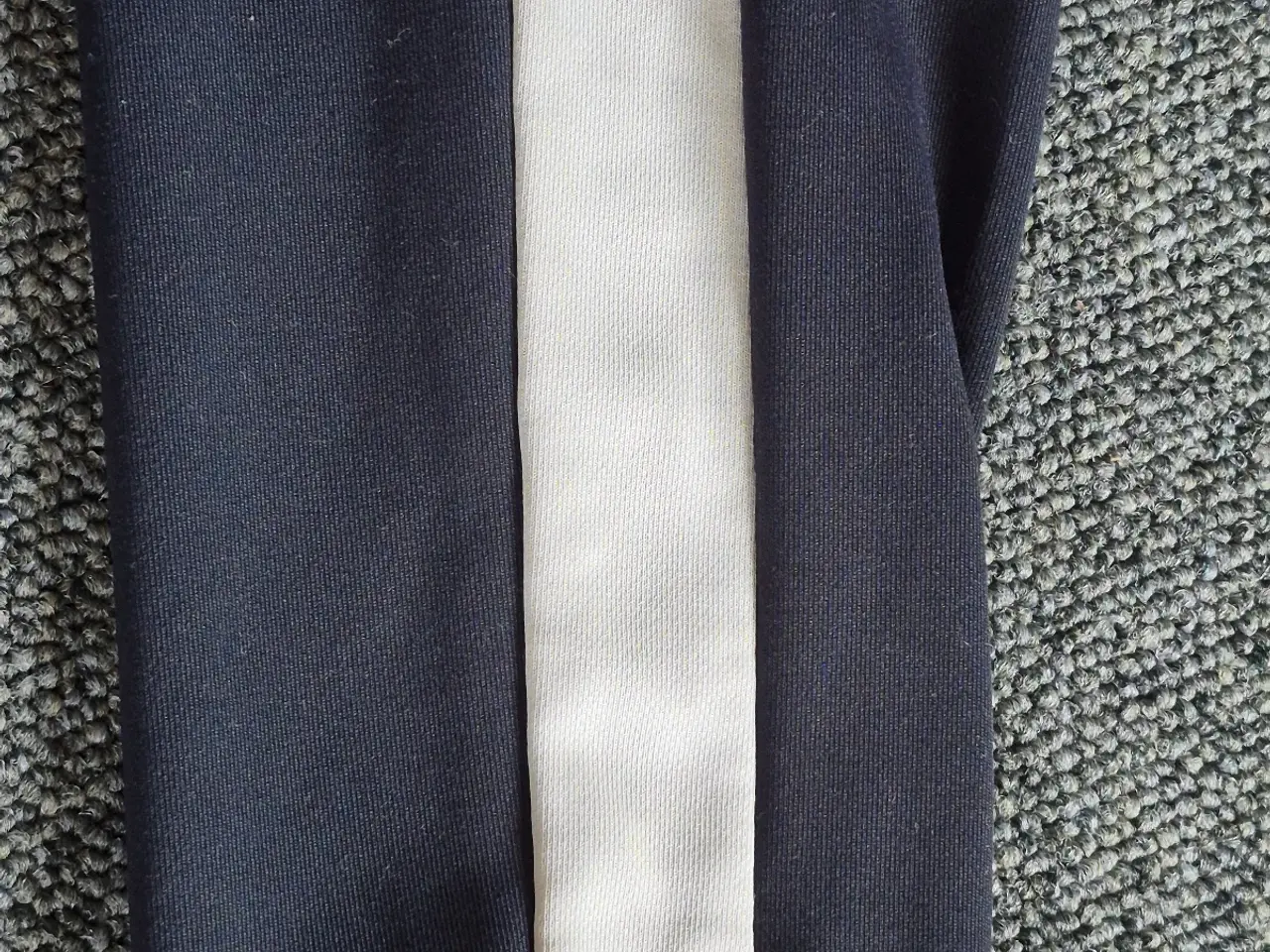 Billede 8 - Zip bluse str L J.Lindberg