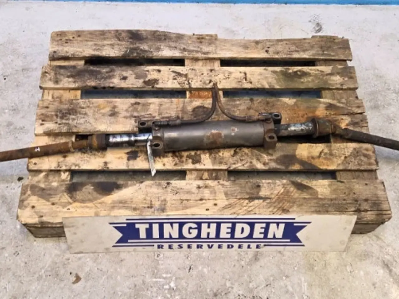 Billede 2 - New Holland LB115B Styrecylinder 85807979
