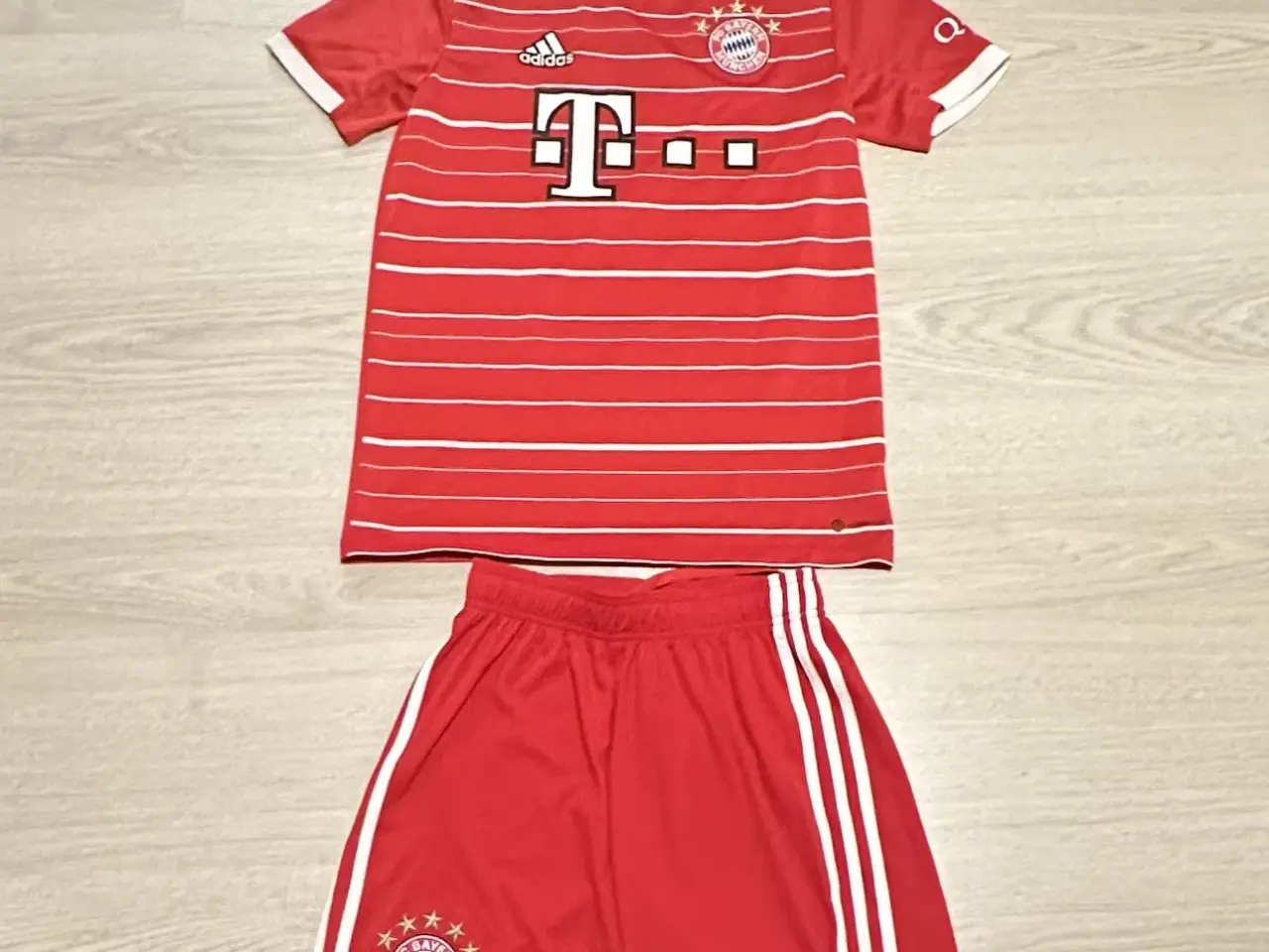 Billede 1 - Fc Bayern München addidas sæt str S 
