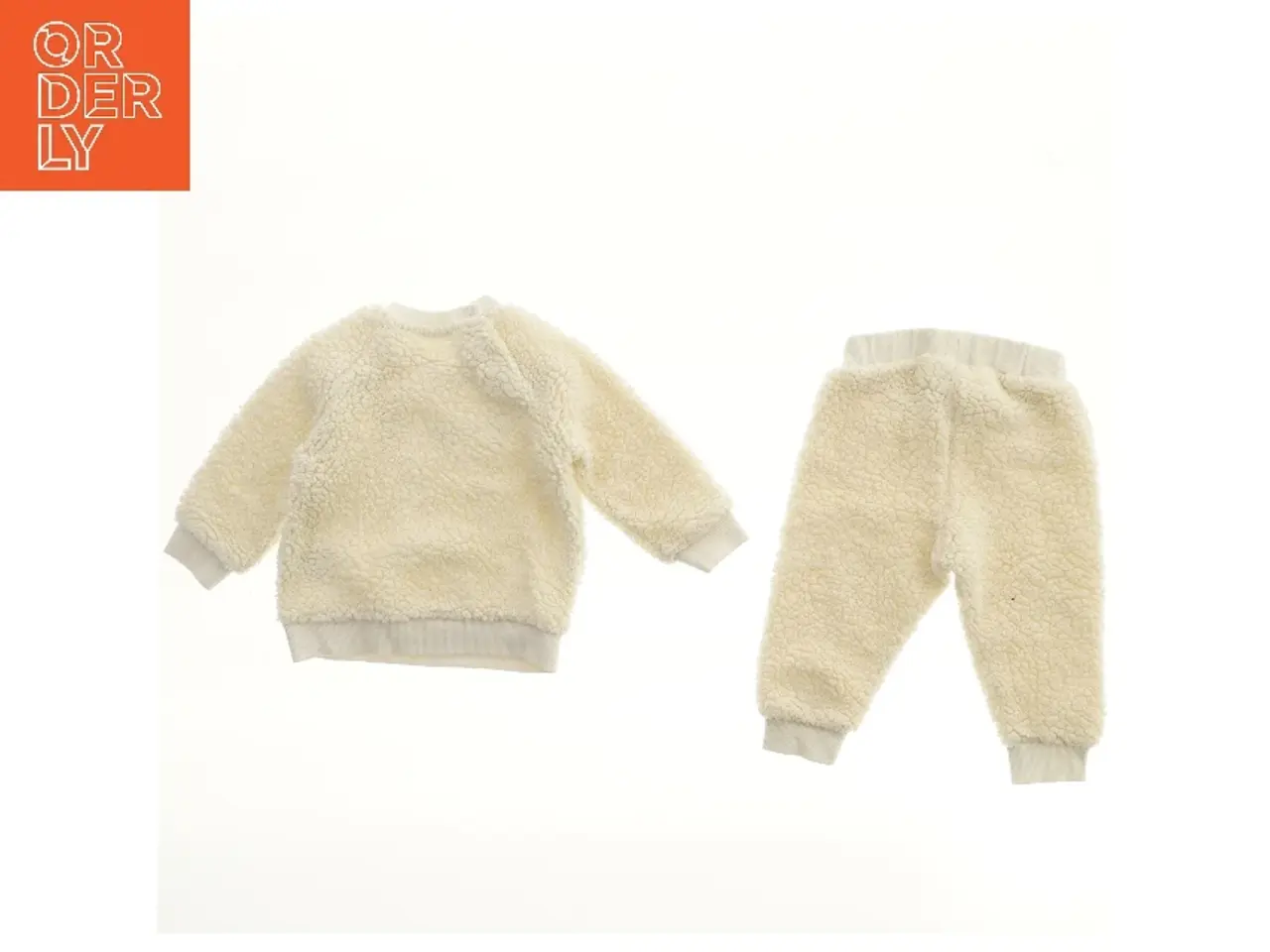 Billede 2 - H&M (str. 74) Plysset børnetøj sæt