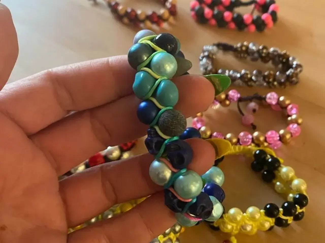 Billede 2 - Nye knyttede armbånd