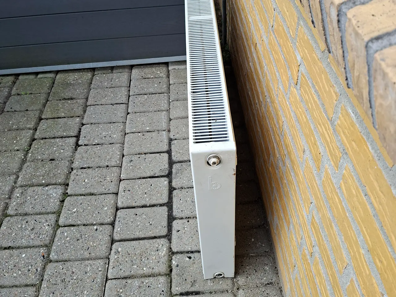 Billede 2 - Radiator, brugt men ok.