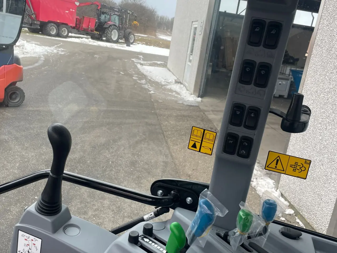 Billede 6 - New Holland BOOMER 40 HST Inkl. Nesbo frontlift