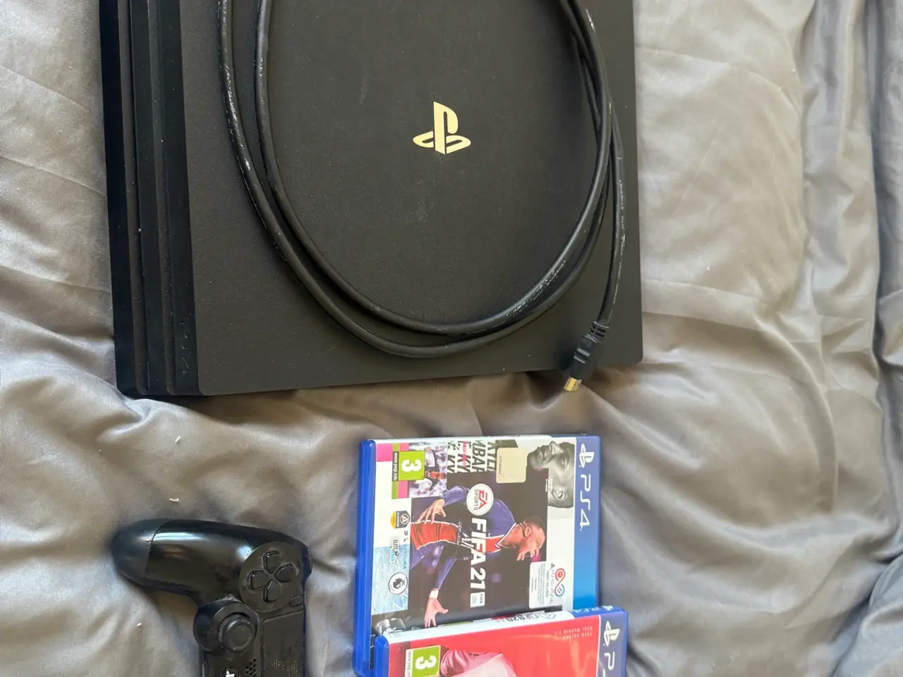 Billede 1 - PS4 pro med spil of controller