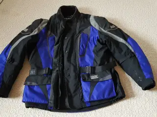 MC jakke og bukser samt hjelm