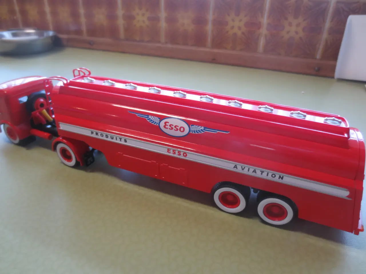 Billede 3 - 1 stk ESSO Modellastbil / Tankvogn 