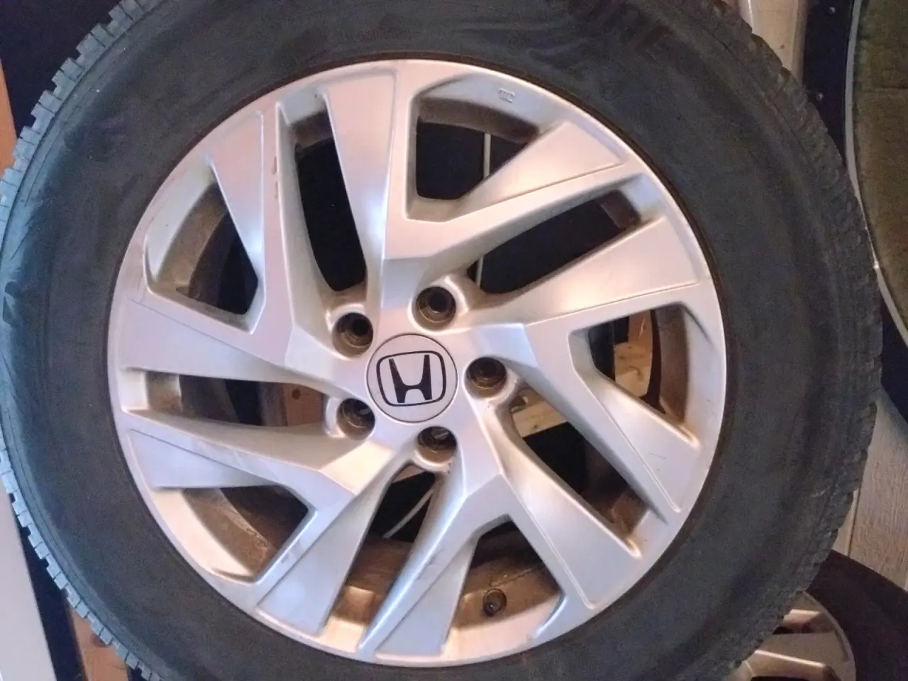 Billede 1 - Originale honda alufælge med Bridgestone vinterdæk