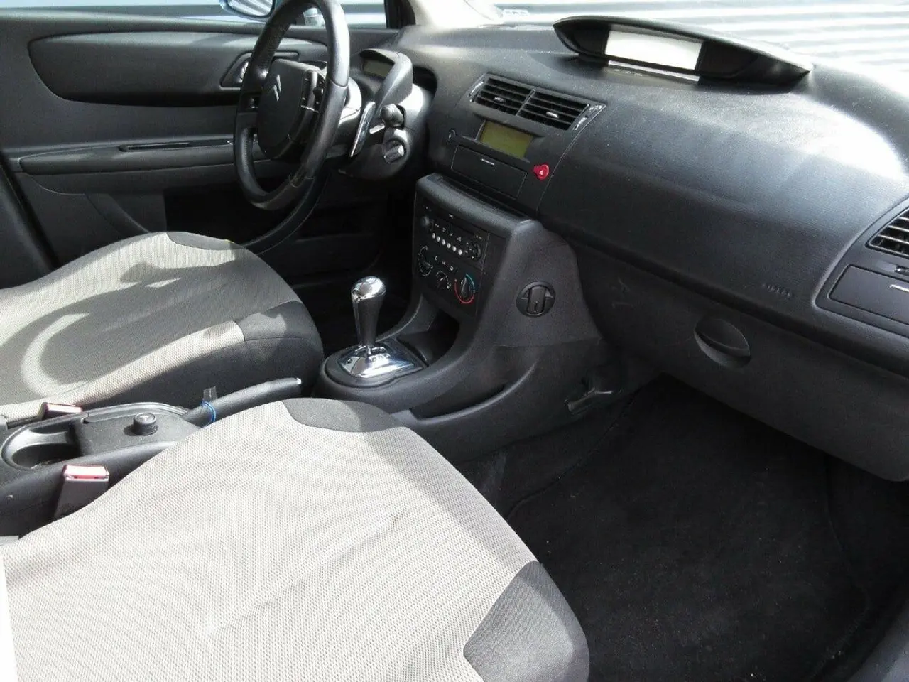 Billede 2 - Citroën C4 1,6 HDI Prestige FAP E6G 110HK 5d Aut.