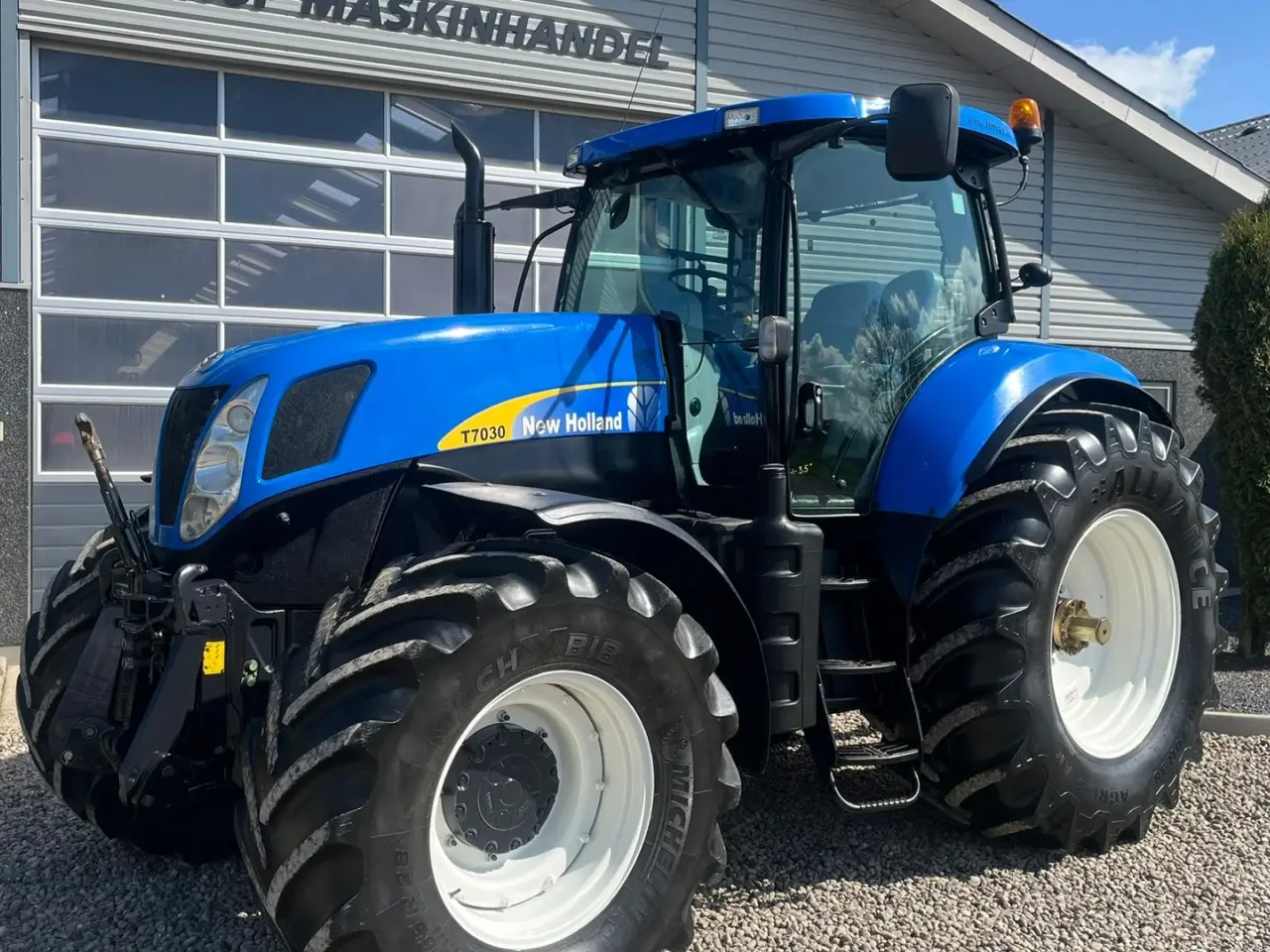 Billede 2 - New Holland T7030 Med frontlift
